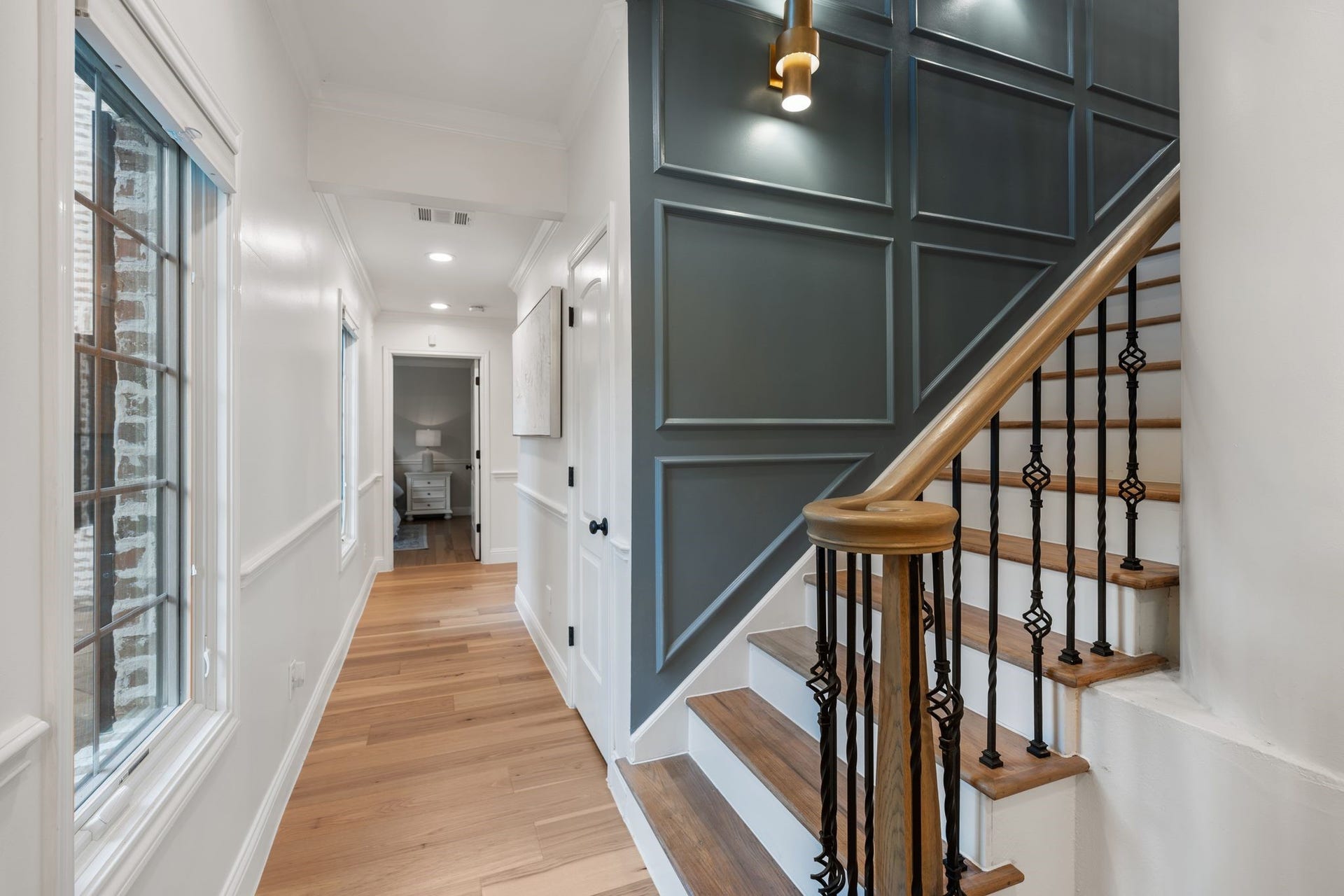 11407 Holidan Way, Hedwig Village, TX 77024 Updated staircase treads & handrails refinished in 26.
