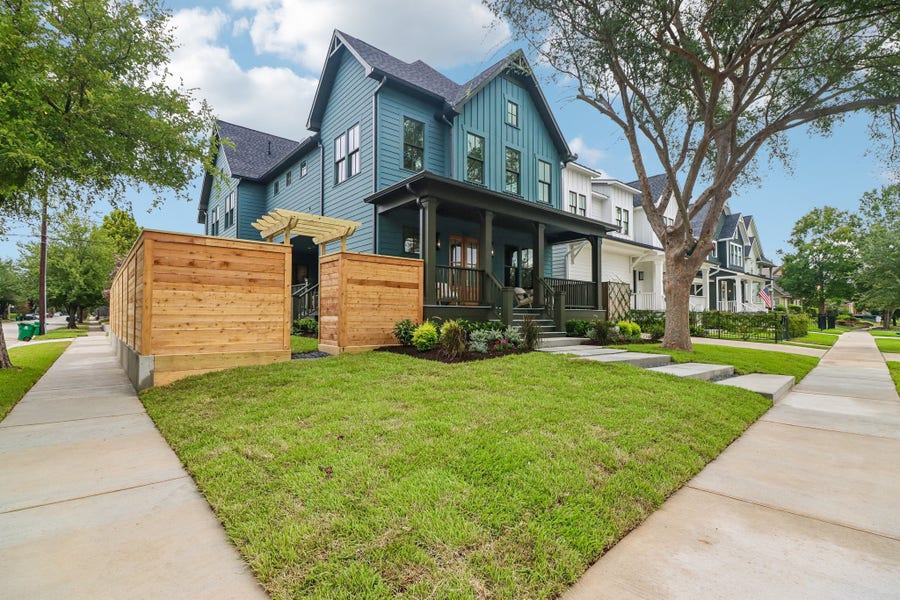 Property photo for 949 Ridge Street, Houston, TX