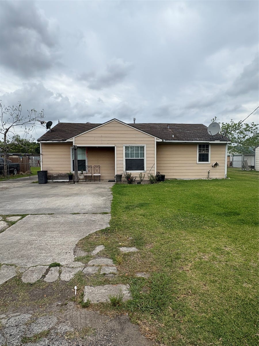 Property photo for 13013 Breezeway Street, Houston, TX