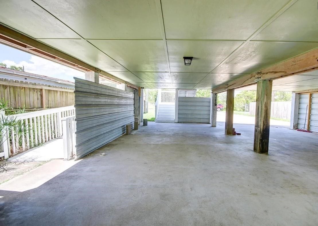 641 4th Street, Dickinson, TX 77539 641 4th Street, Dickinson, TX 77539