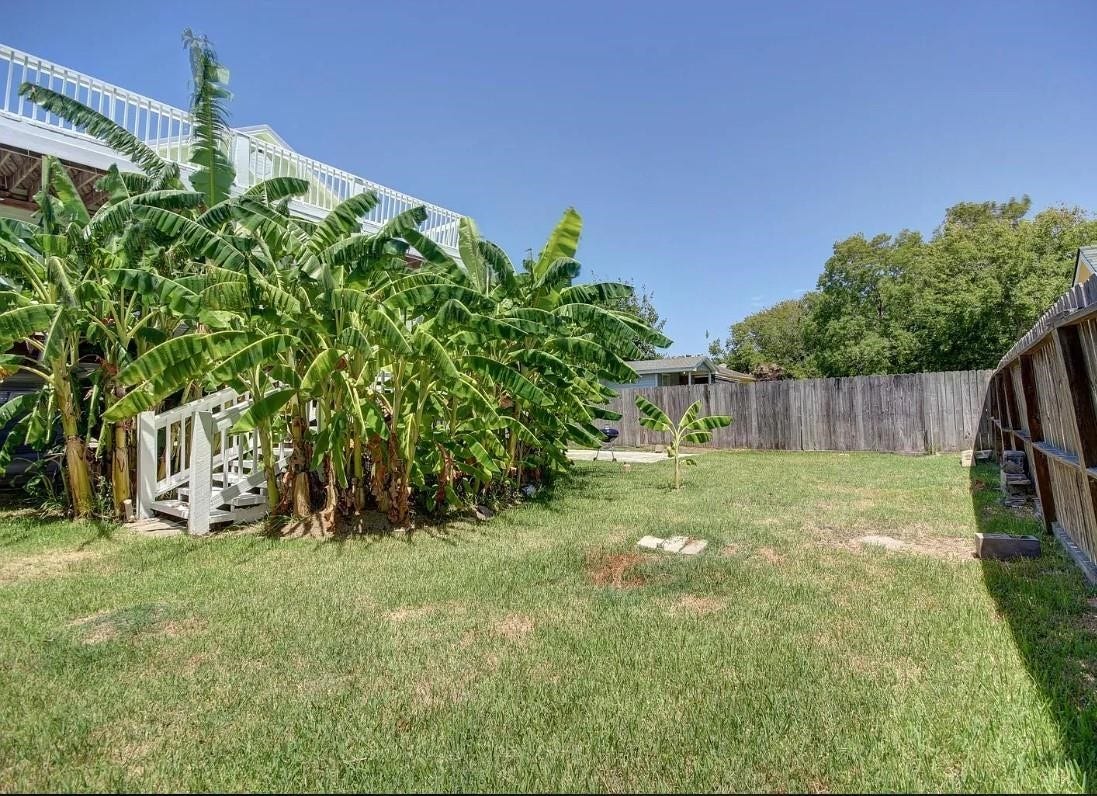 641 4th Street, Dickinson, TX 77539 641 4th Street, Dickinson, TX 77539