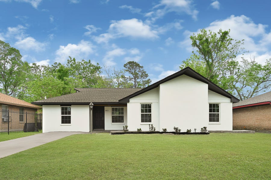 Property photo for 10122 Rockaway Drive, Houston, TX