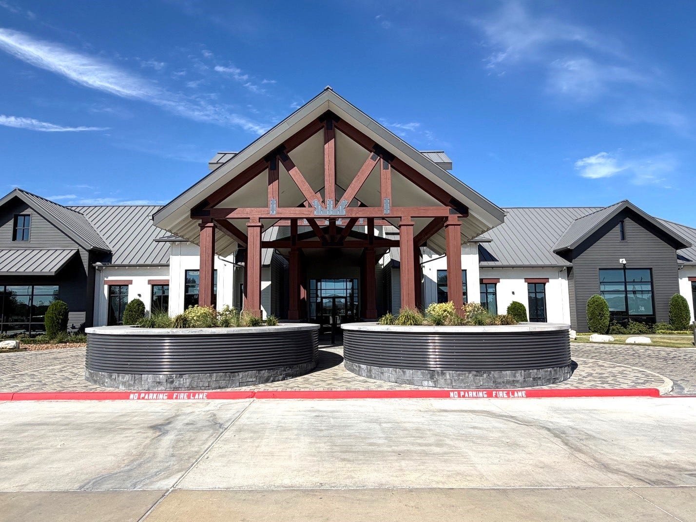 8015 Prospect Drive, Fulshear, TX 77441 Make a grand entrance at Del Webb Fulshear's stunning clubhouse, featuring dramatic timber beams and elegant architectural design. A welcoming destination for social gatherings, activities, and community connections.