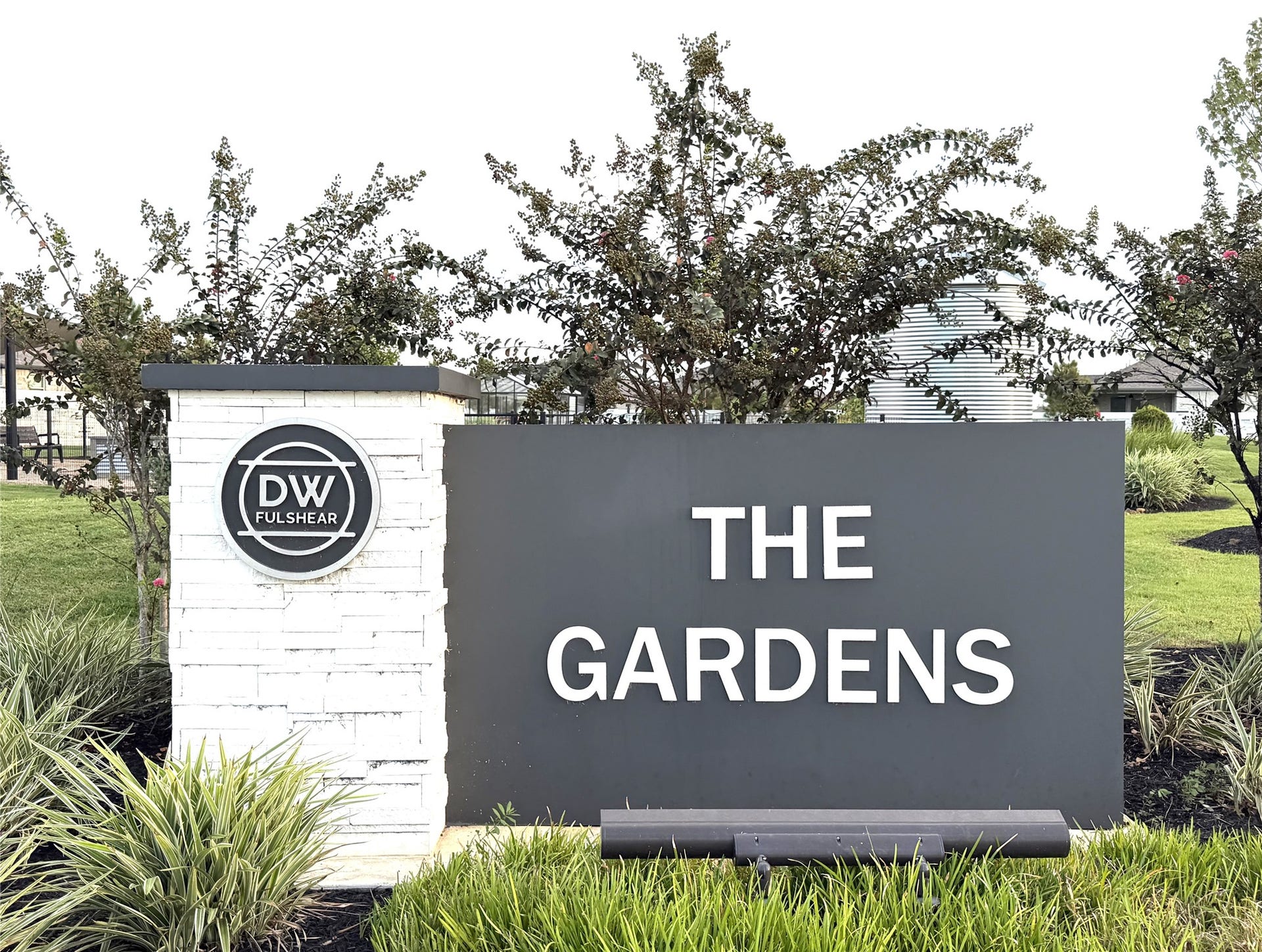 8015 Prospect Drive, Fulshear, TX 77441 Discover The Gardens, a beautifully landscaped community space within Del Webb Fulshear. Enjoy a peaceful setting that adds to the charm of resort-style living.