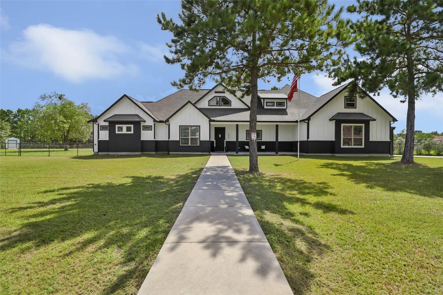 Property photo for 15933 Enloe Street, Splendora, TX