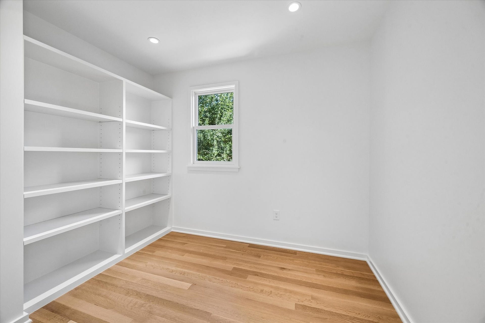 1203 Heights Boulevard, Houston, TX 77008 Primary Closet #2 is nice and roomy.