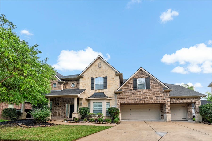 Property photo for 8835 Stowe Creek Lane, Missouri City, TX