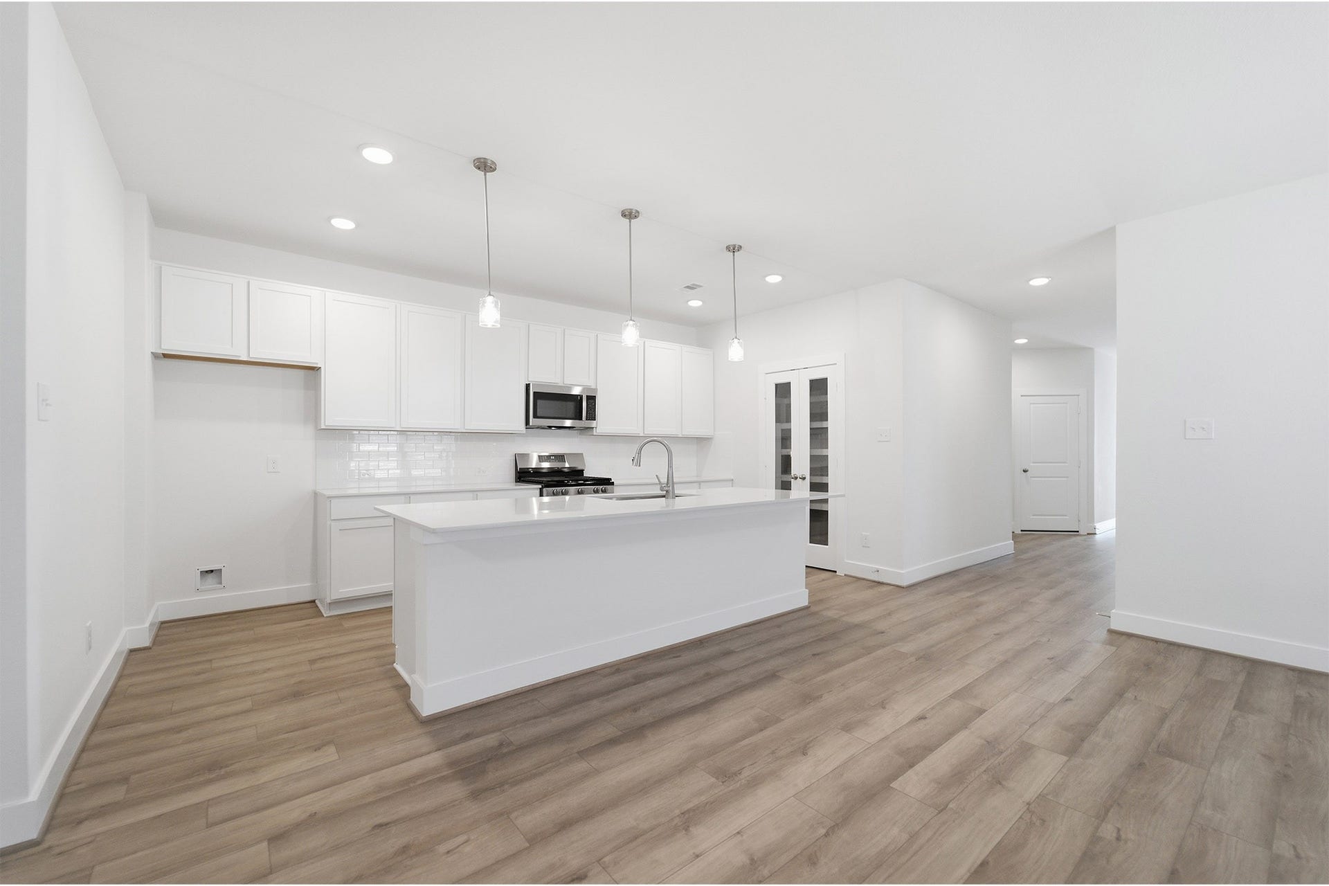 801 Dewberry Road, La Marque, TX 77568 801 Dewberry Road, La Marque, TX 77568