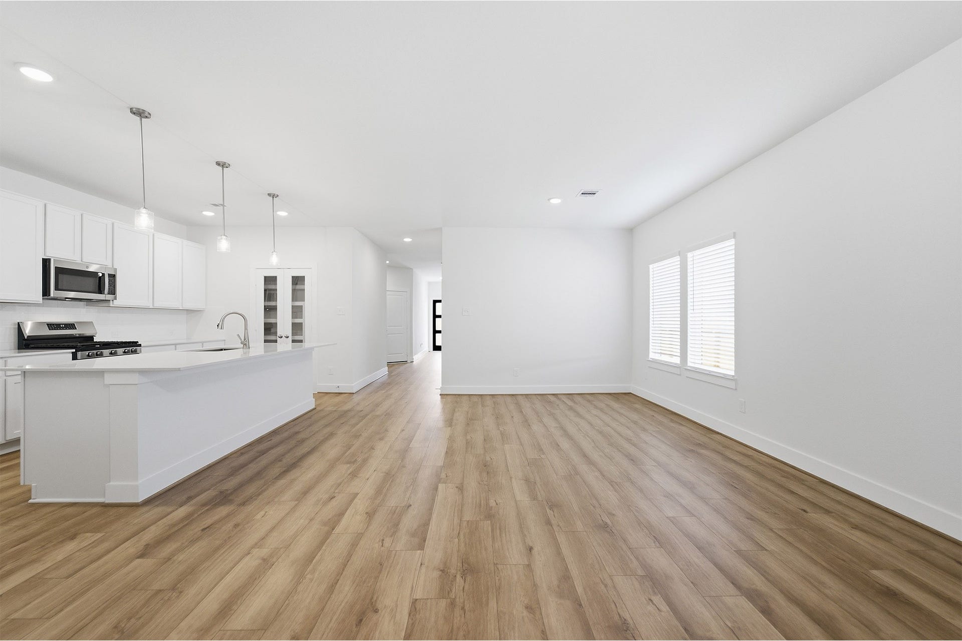 801 Dewberry Road, La Marque, TX 77568 801 Dewberry Road, La Marque, TX 77568