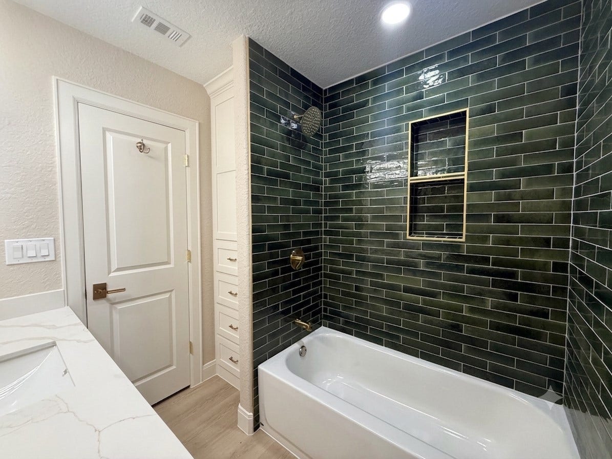 18079 County Road 463, Brazoria, TX 77422 Guest Bath