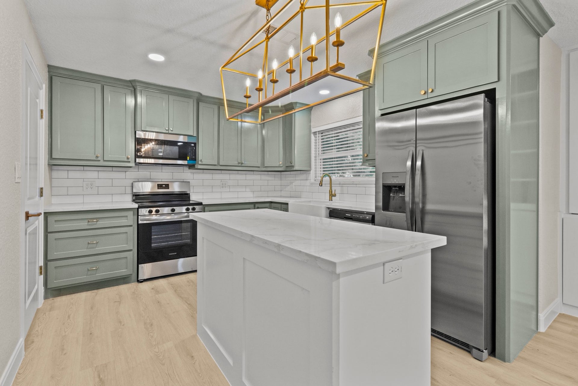 18079 County Road 463, Brazoria, TX 77422 Kitchen