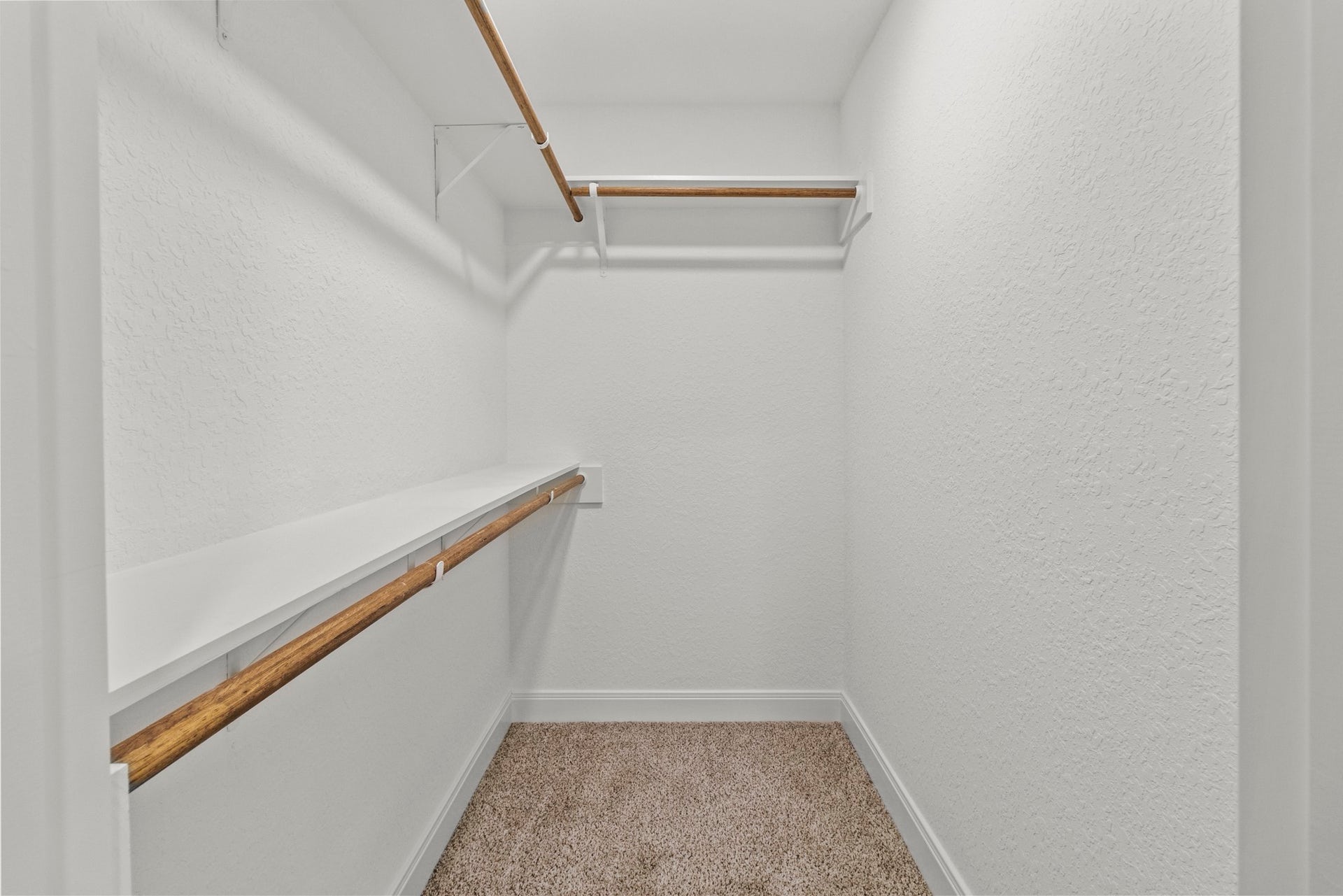 18079 County Road 463, Brazoria, TX 77422 Her Primary Closet