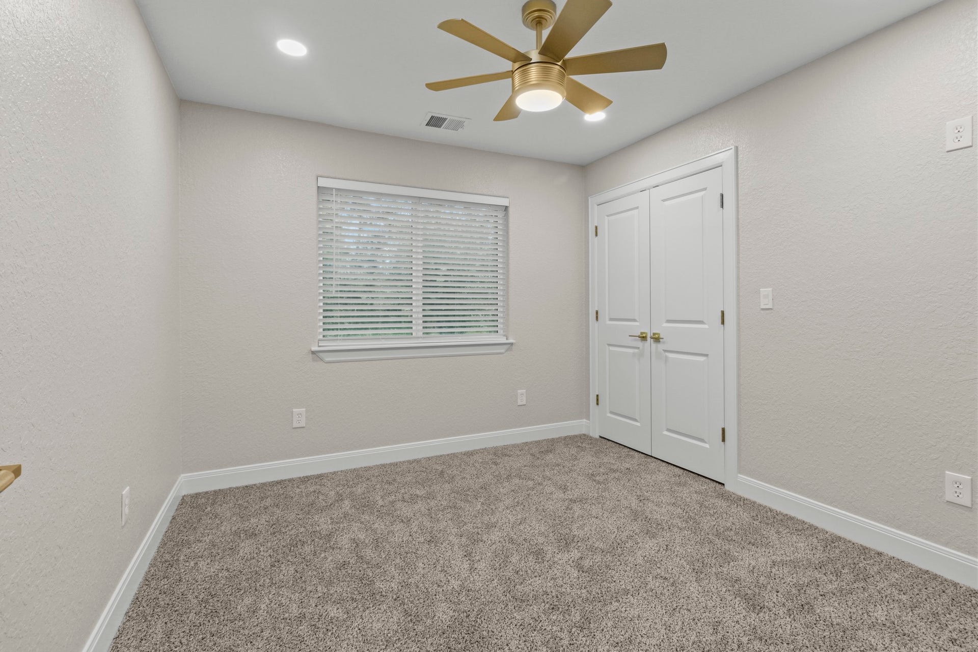 18079 County Road 463, Brazoria, TX 77422 Bedroom 2