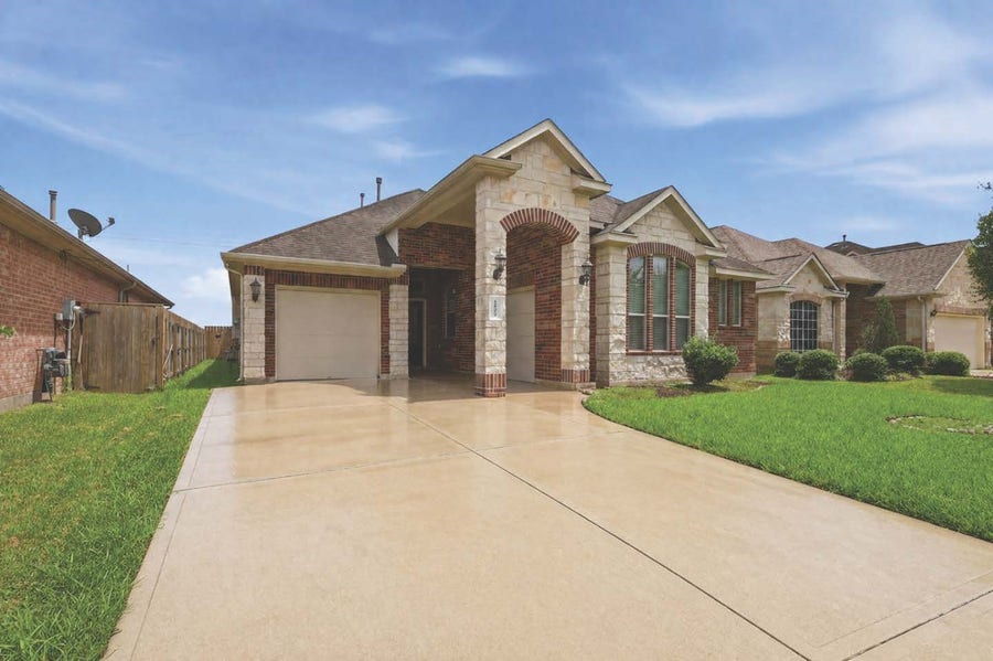 Property photo for 13730 View Meadow Lane, Houston, TX
