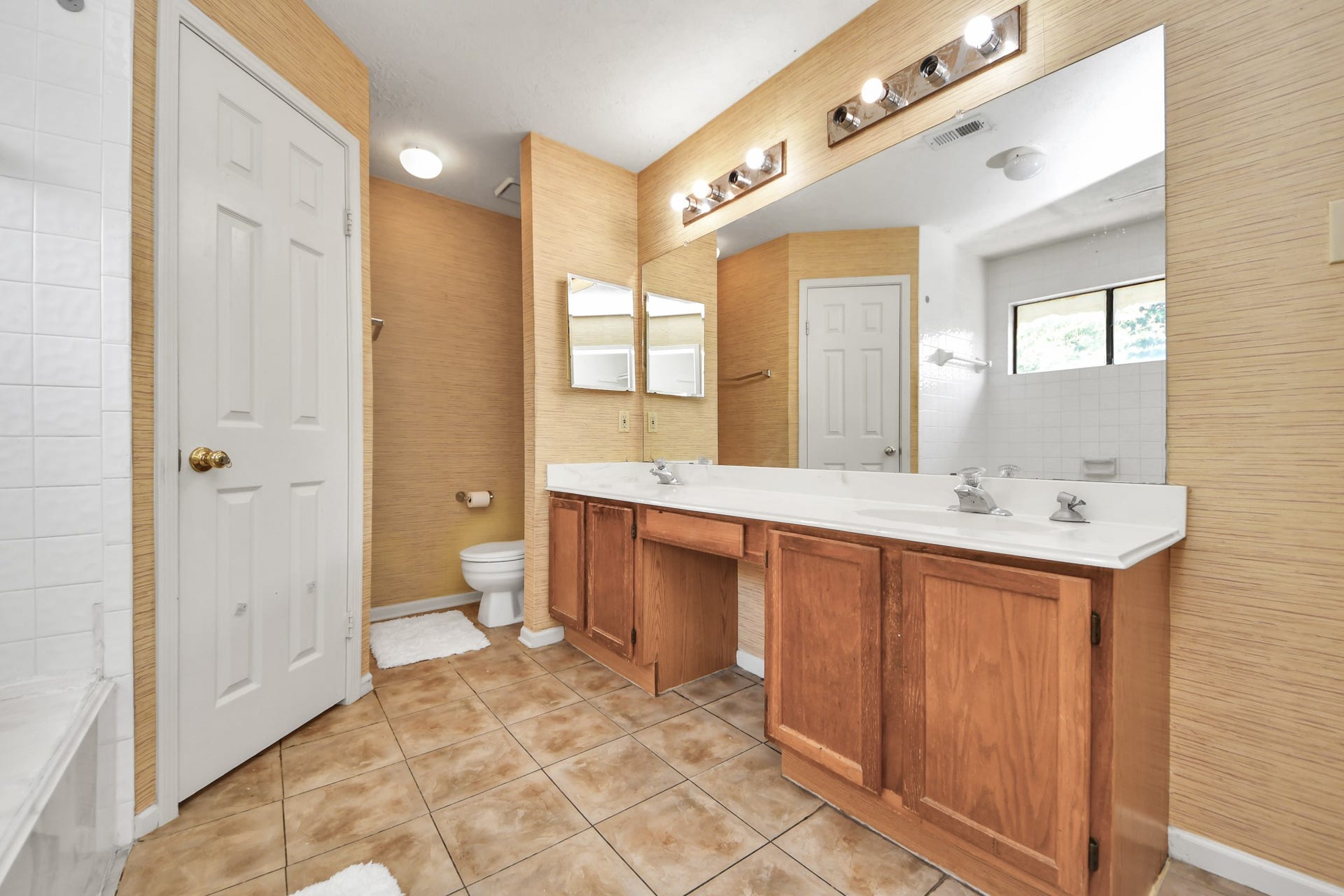 8411 Sunny Ridge Drive, Houston, TX 77095