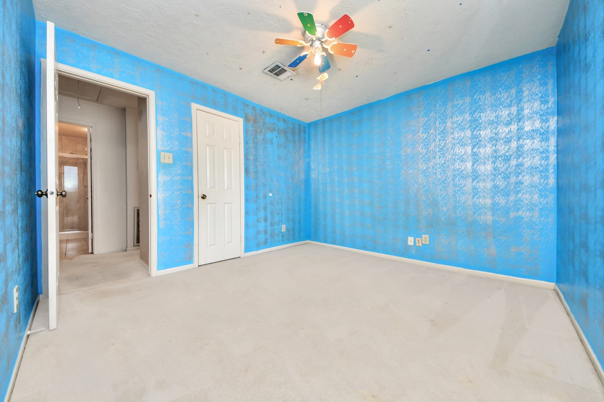 8411 Sunny Ridge Drive, Houston, TX 77095