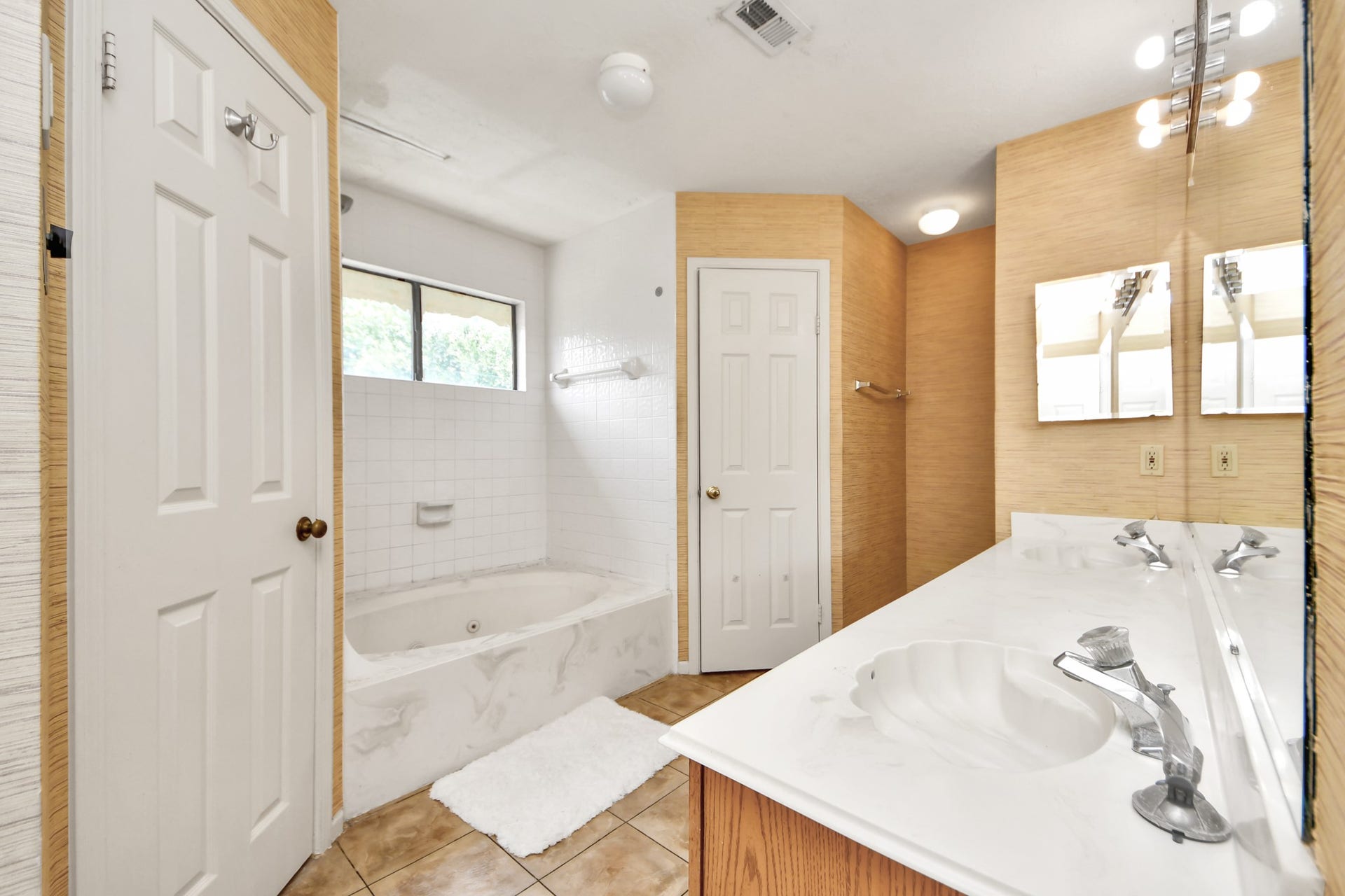 8411 Sunny Ridge Drive, Houston, TX 77095