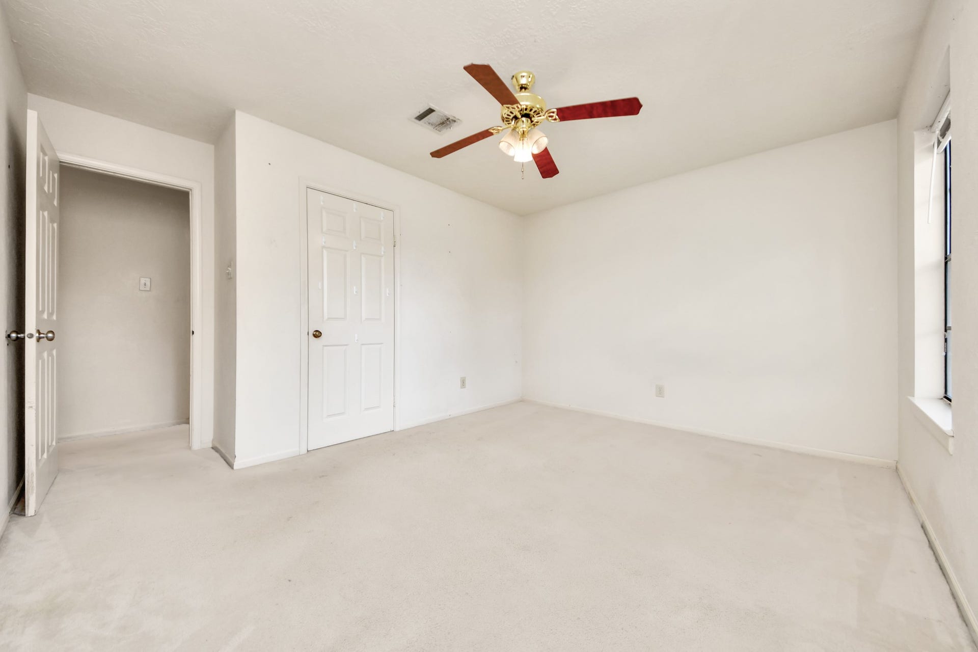 8411 Sunny Ridge Drive, Houston, TX 77095