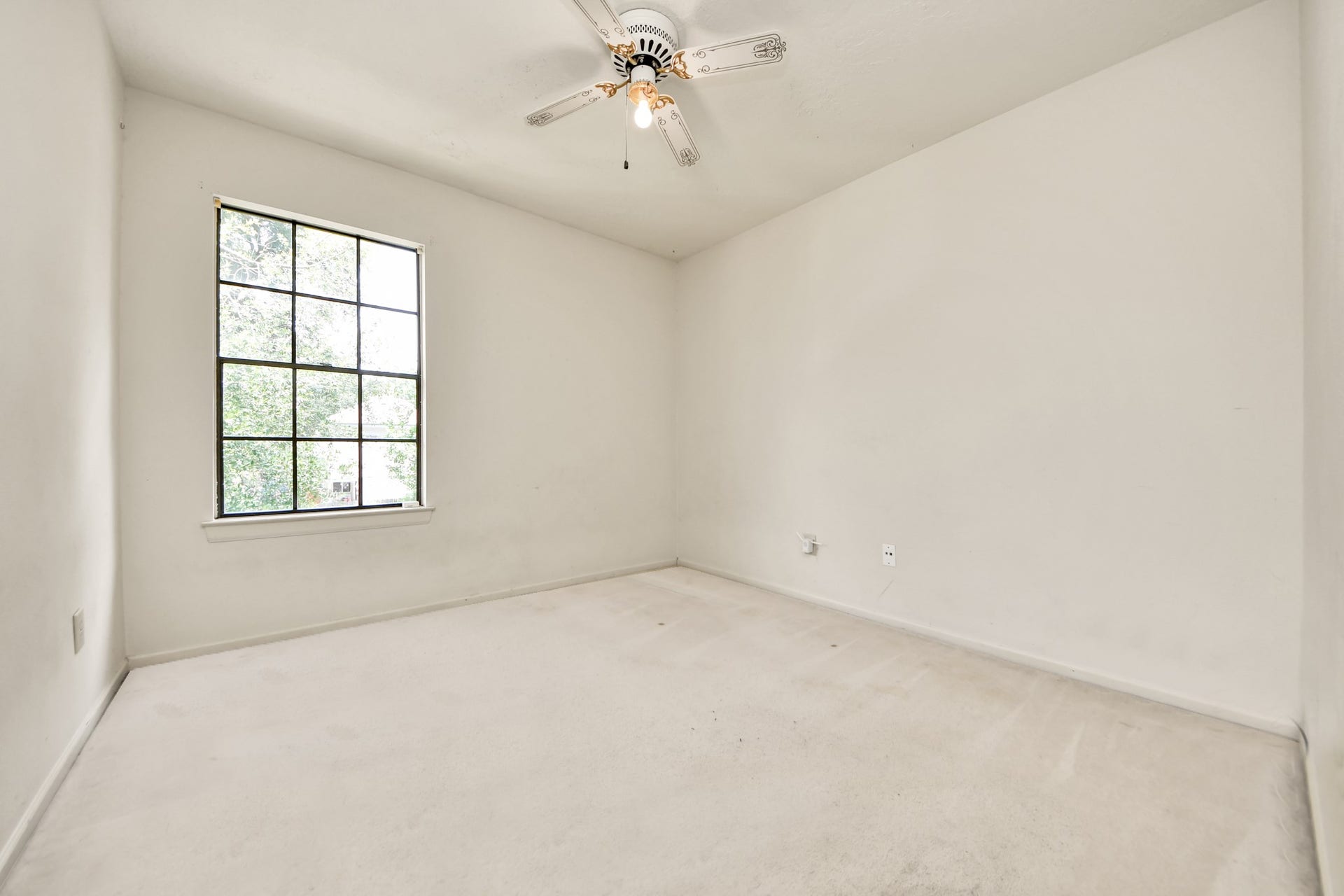 8411 Sunny Ridge Drive, Houston, TX 77095