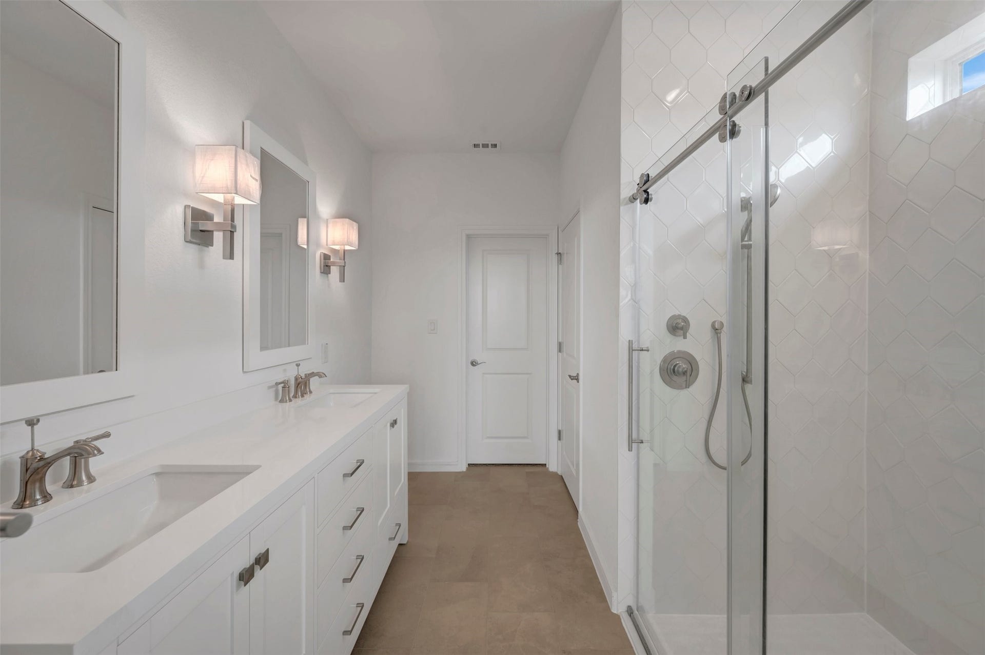 23635 Gulf Prairie Drive, Katy, TX 77493 Relaxing primary bath