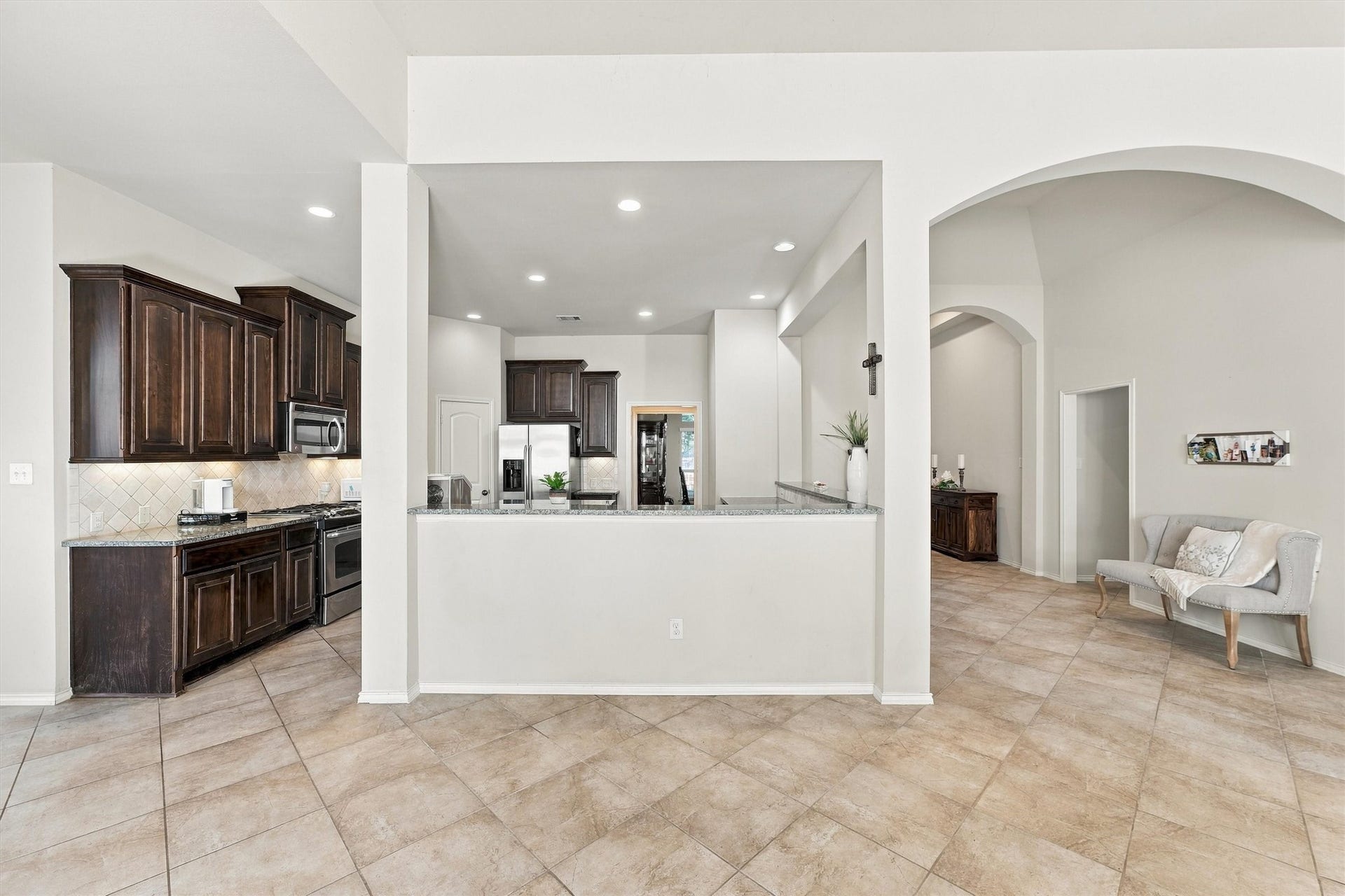 13415 Breakwater Path Loop, Houston, TX 77044 View of kitchen