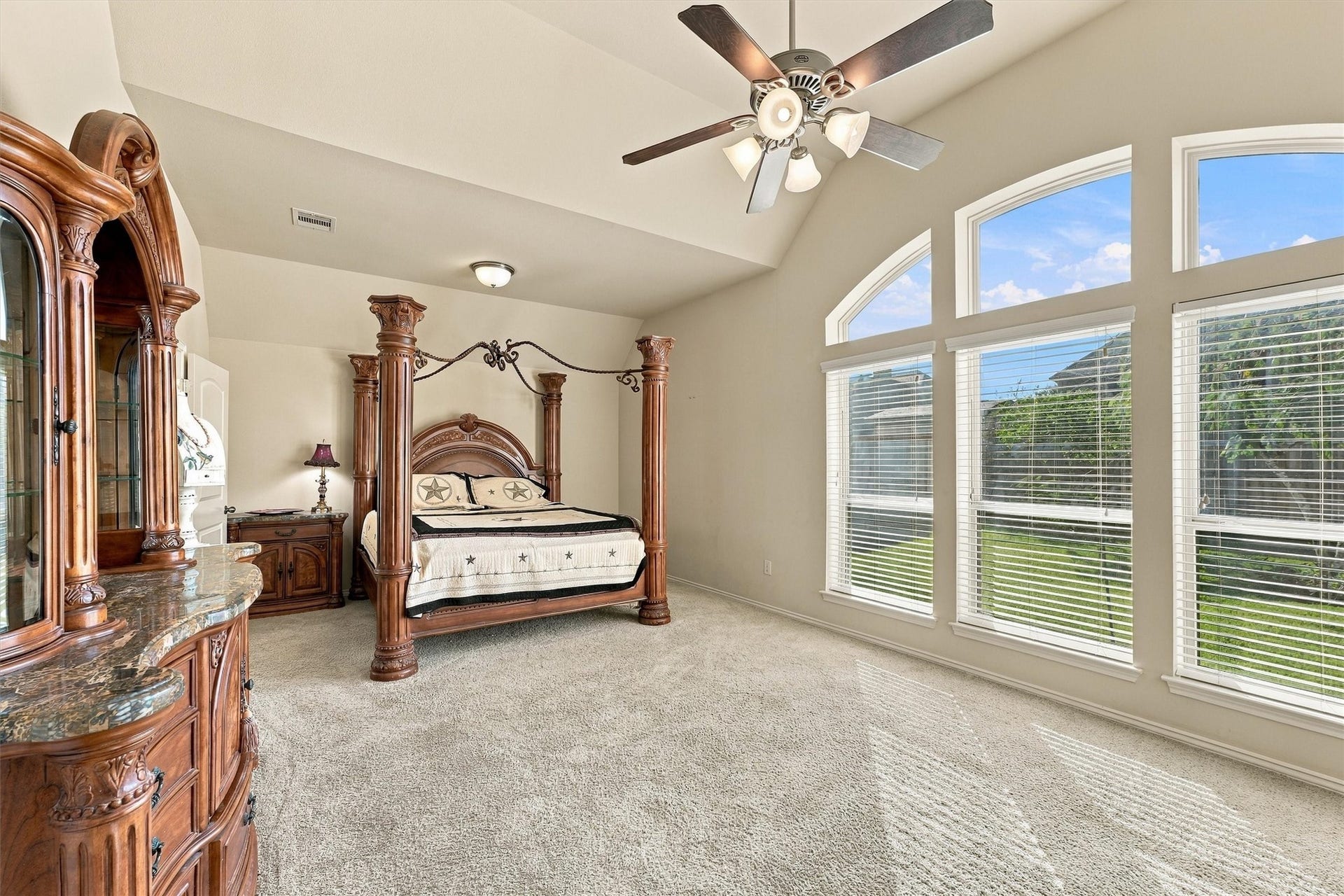 13415 Breakwater Path Loop, Houston, TX 77044 Super spacious primary bedroom big enough to accommodate a king size bed, oversized night stands and maybe a couch for reading at night.