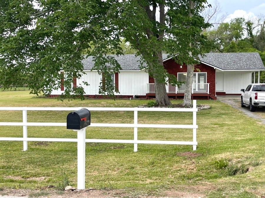 Property photo for 335 Carroll Roads E, Richmond, TX
