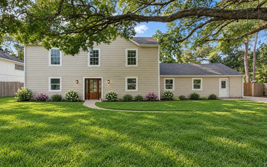 Property photo for 536 Robert E Lee Drive, Conroe, TX