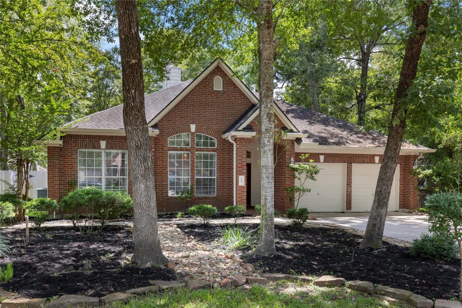 Property photo for 11 Belcarra Place, The Woodlands, TX