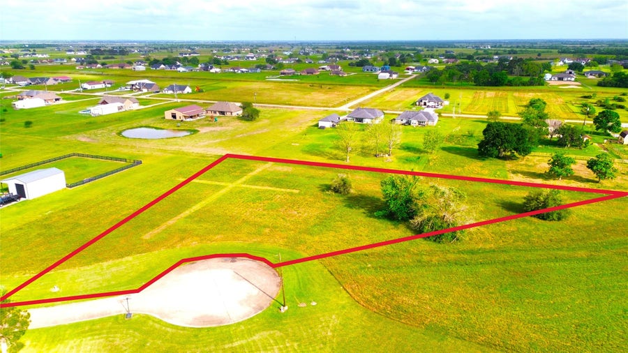 Property photo for 1243 Appaloosa Circle, Angleton, TX