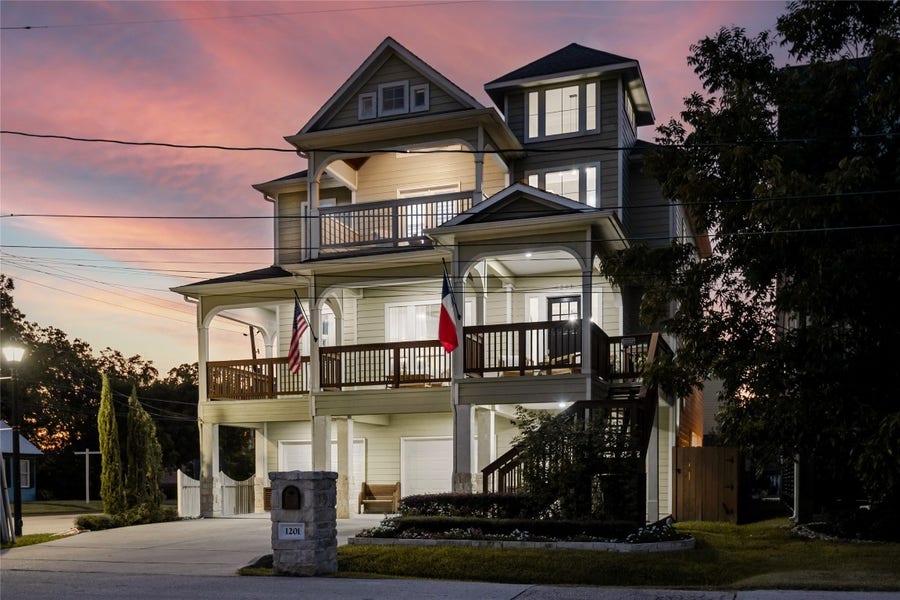 Property photo for 1201 Hall Avenue, Seabrook, TX
