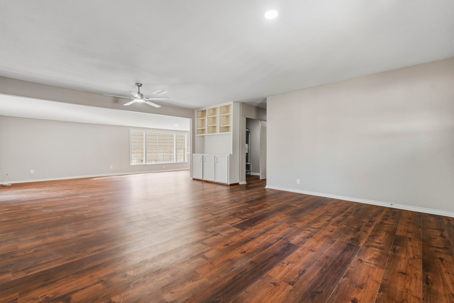 301 Azalea Street, Lake Jackson, TX 77566 301 Azalea Street, Lake Jackson, TX 77566