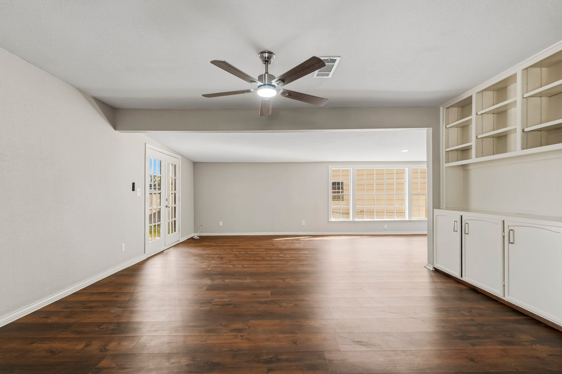 301 Azalea Street, Lake Jackson, TX 77566 301 Azalea Street, Lake Jackson, TX 77566