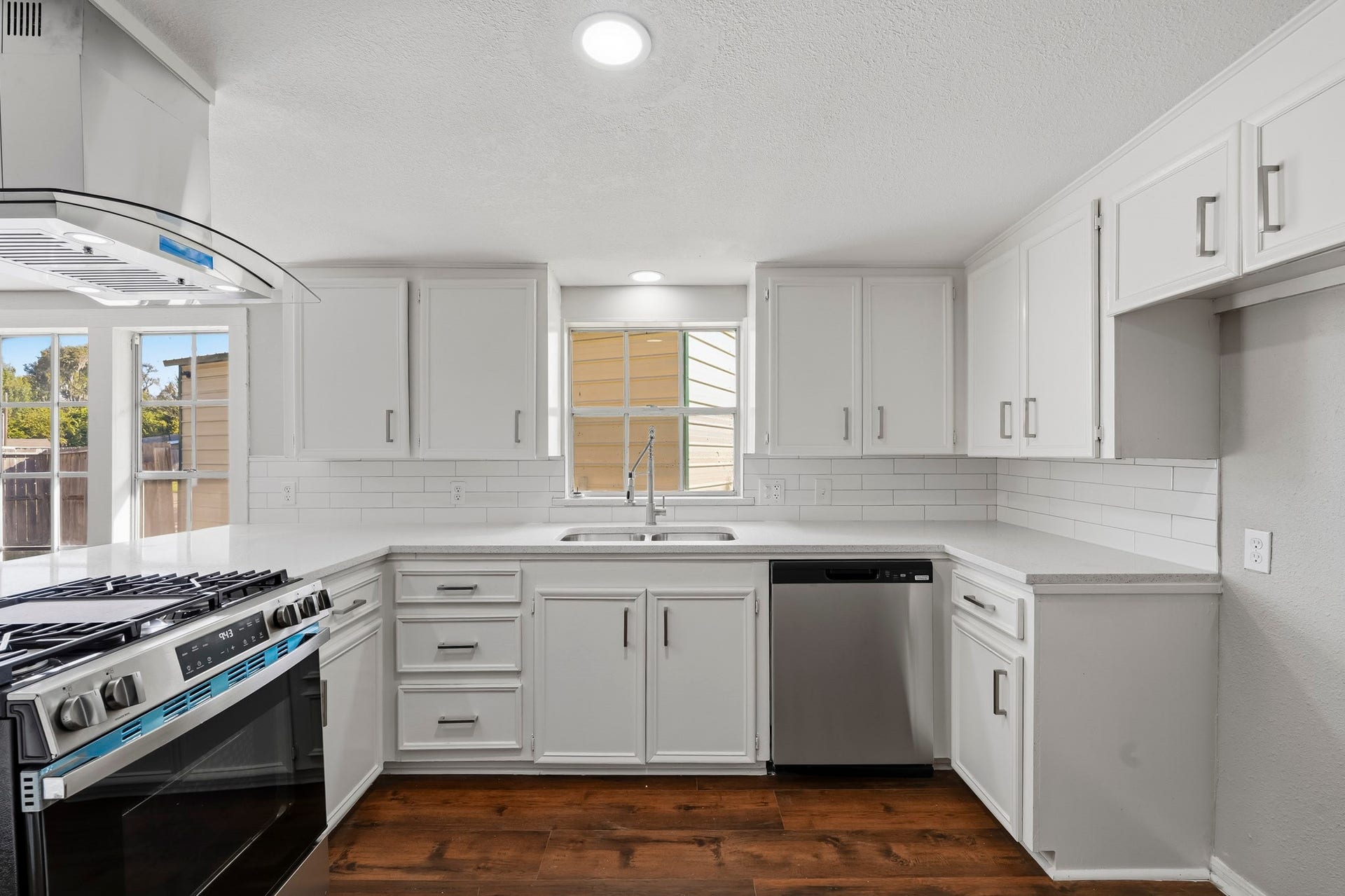 301 Azalea Street, Lake Jackson, TX 77566 301 Azalea Street, Lake Jackson, TX 77566