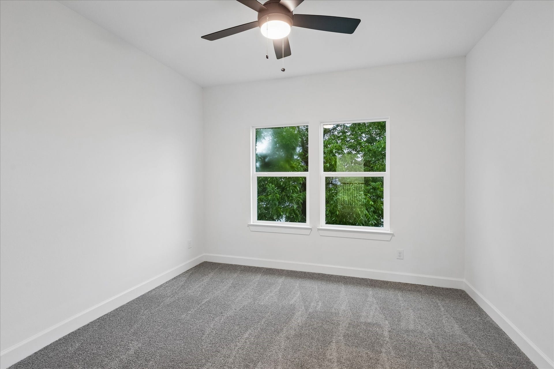 8715 Shotwell Street, #B, Houston, TX 77016 A generously sized secondary bedroom on the second floor.