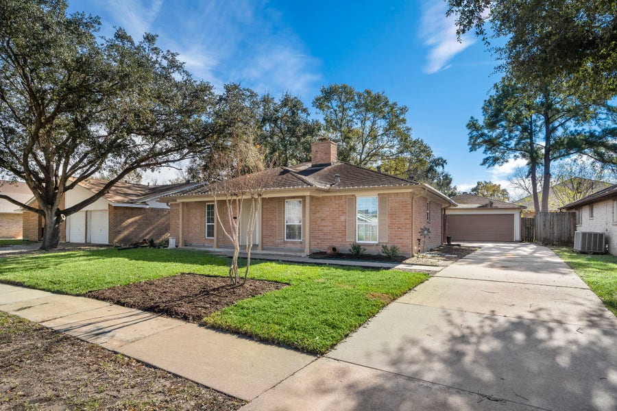 Property photo for 21627 Cimarron Parkway, Katy, TX