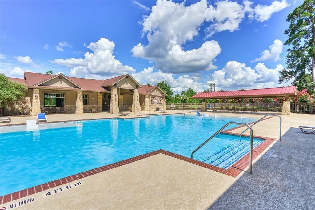 8908 Bear Mountain Court, Magnolia, TX 77354 Community Clubhouse and Pool.