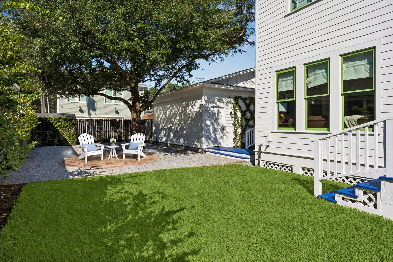 1509 Allston Street, Houston, TX 77008 BACKYARD FEATURES A BRICK PATIO