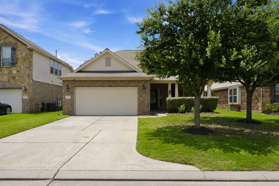 Property photo for 20423 Moon Walk Drive, Humble, TX