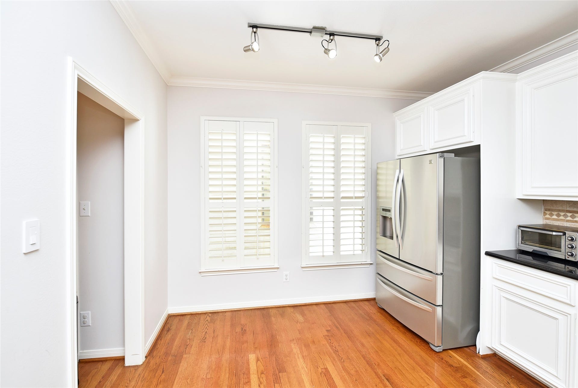 2645 Helena Street, Houston, TX 77006 2645 Helena Street, Houston, TX 77006