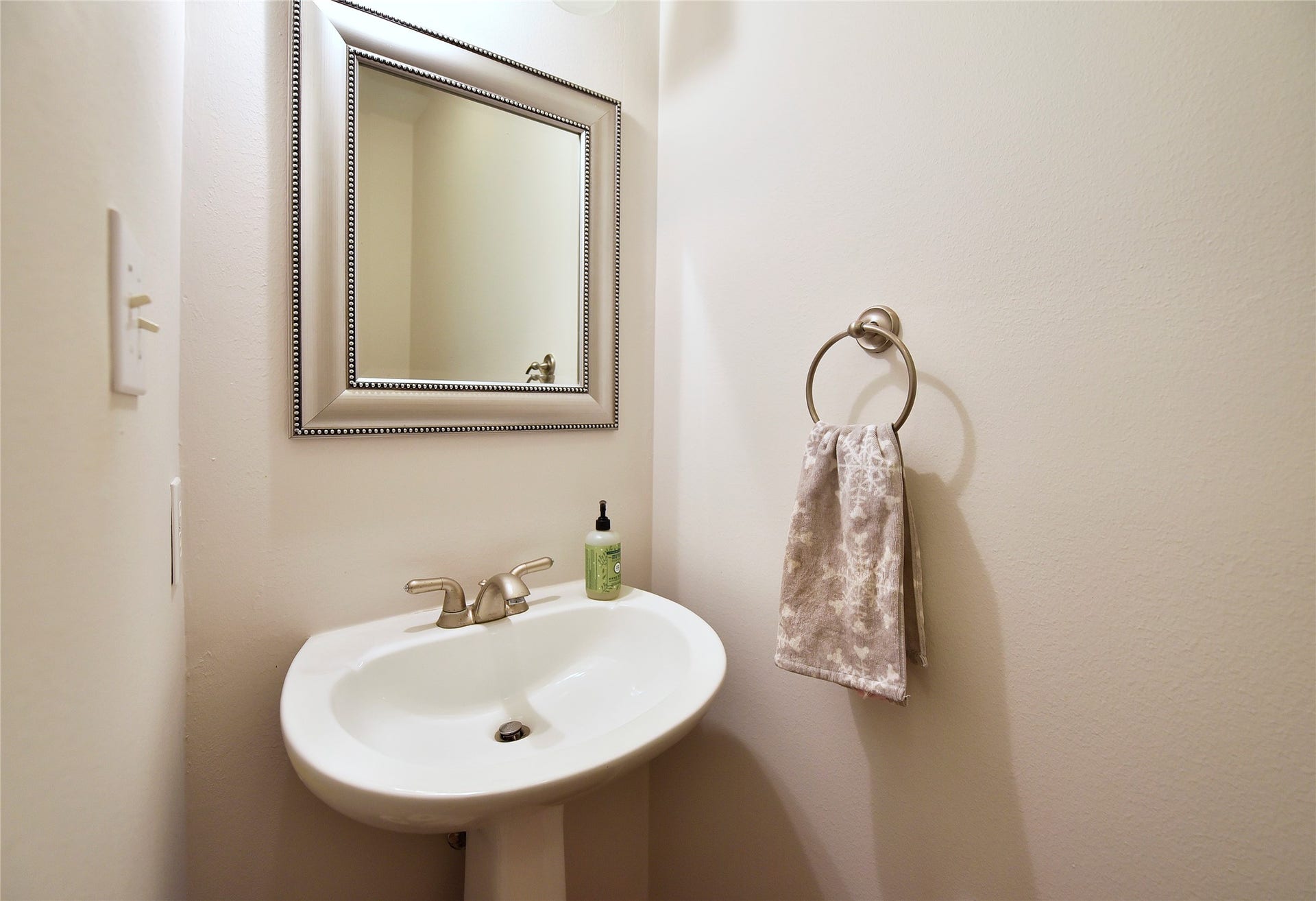 2645 Helena Street, Houston, TX 77006 2645 Helena Street, Houston, TX 77006