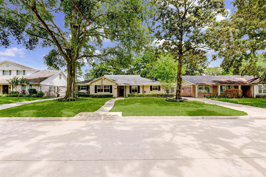 Property photo for 6914 Alderney Drive, Houston, TX