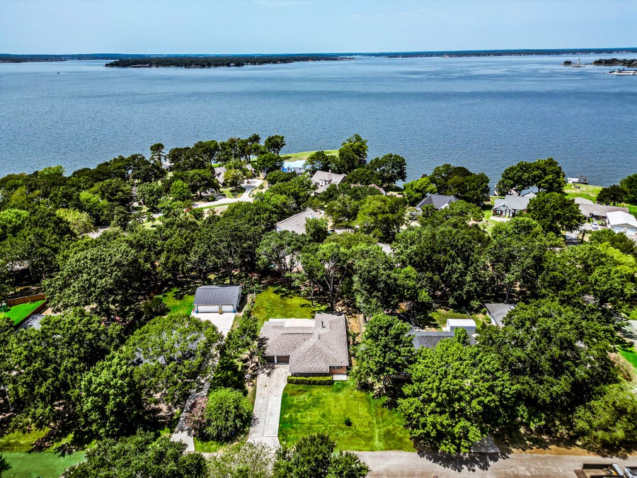 Property photo for 13185 Crest Drive, Willis, TX