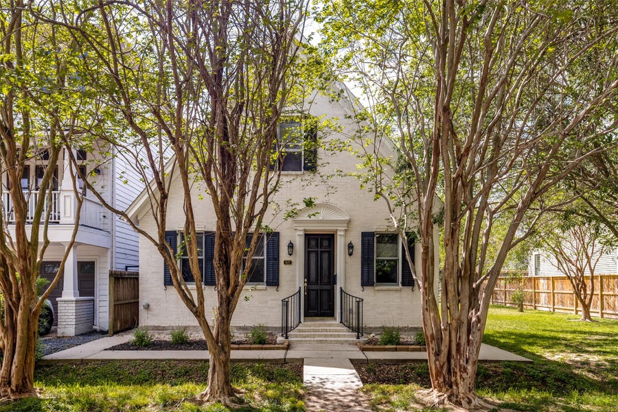 Property photo for 927 Nicholson Street, Houston, TX