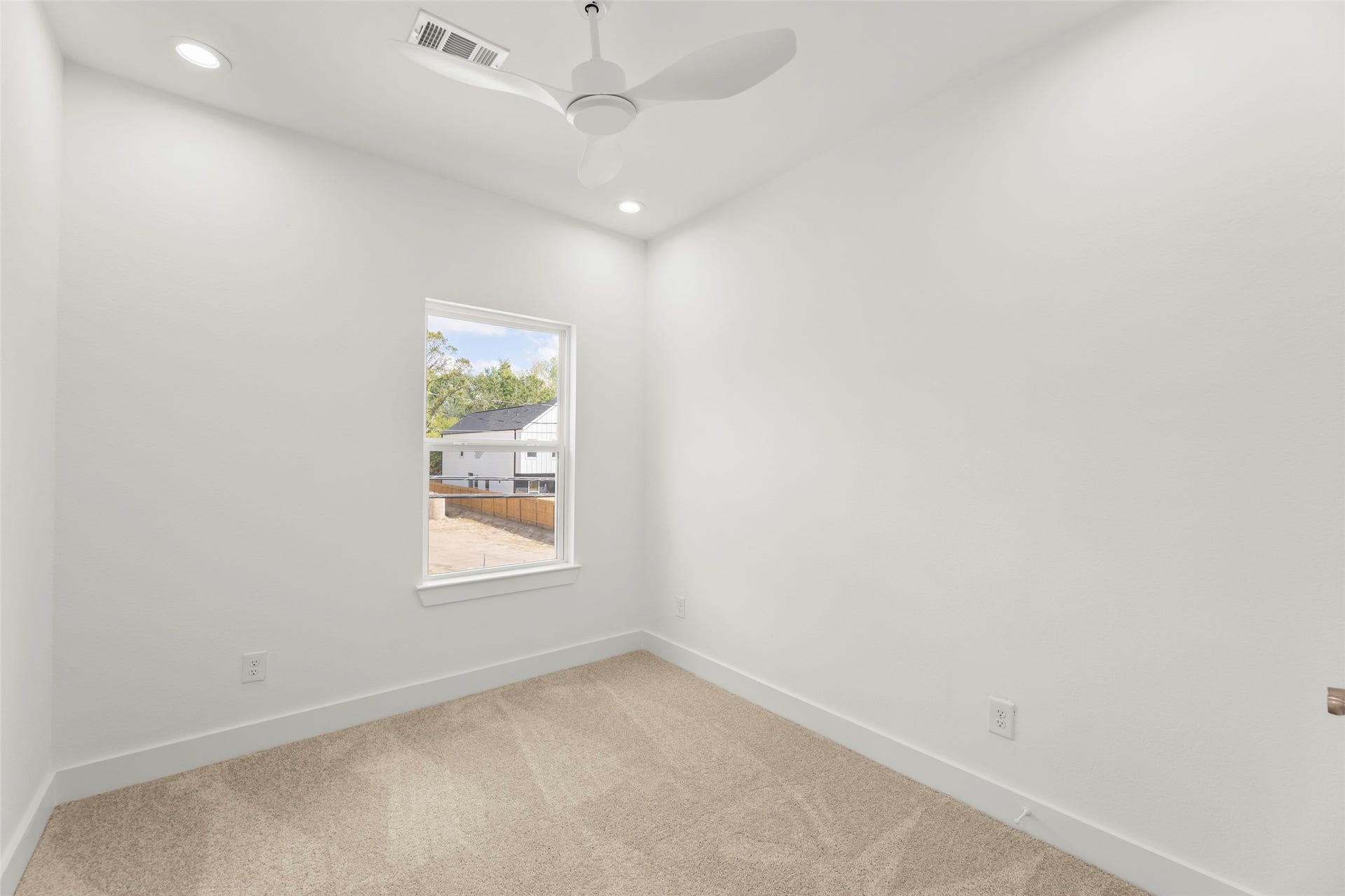1477 Ferguson Way, Houston, TX 77088 Unit B
