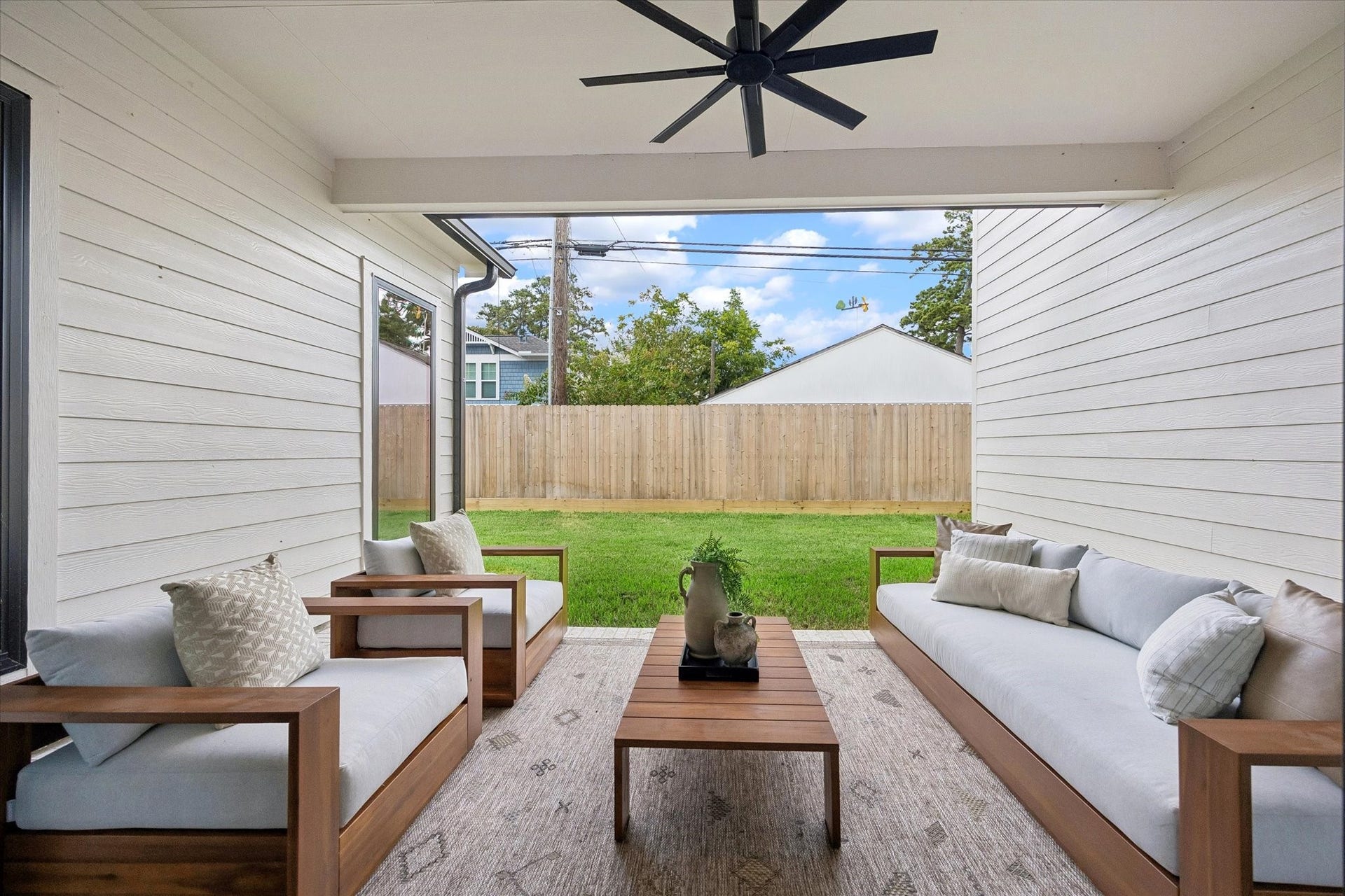 1514 Gardenia Drive, Houston, TX 77018