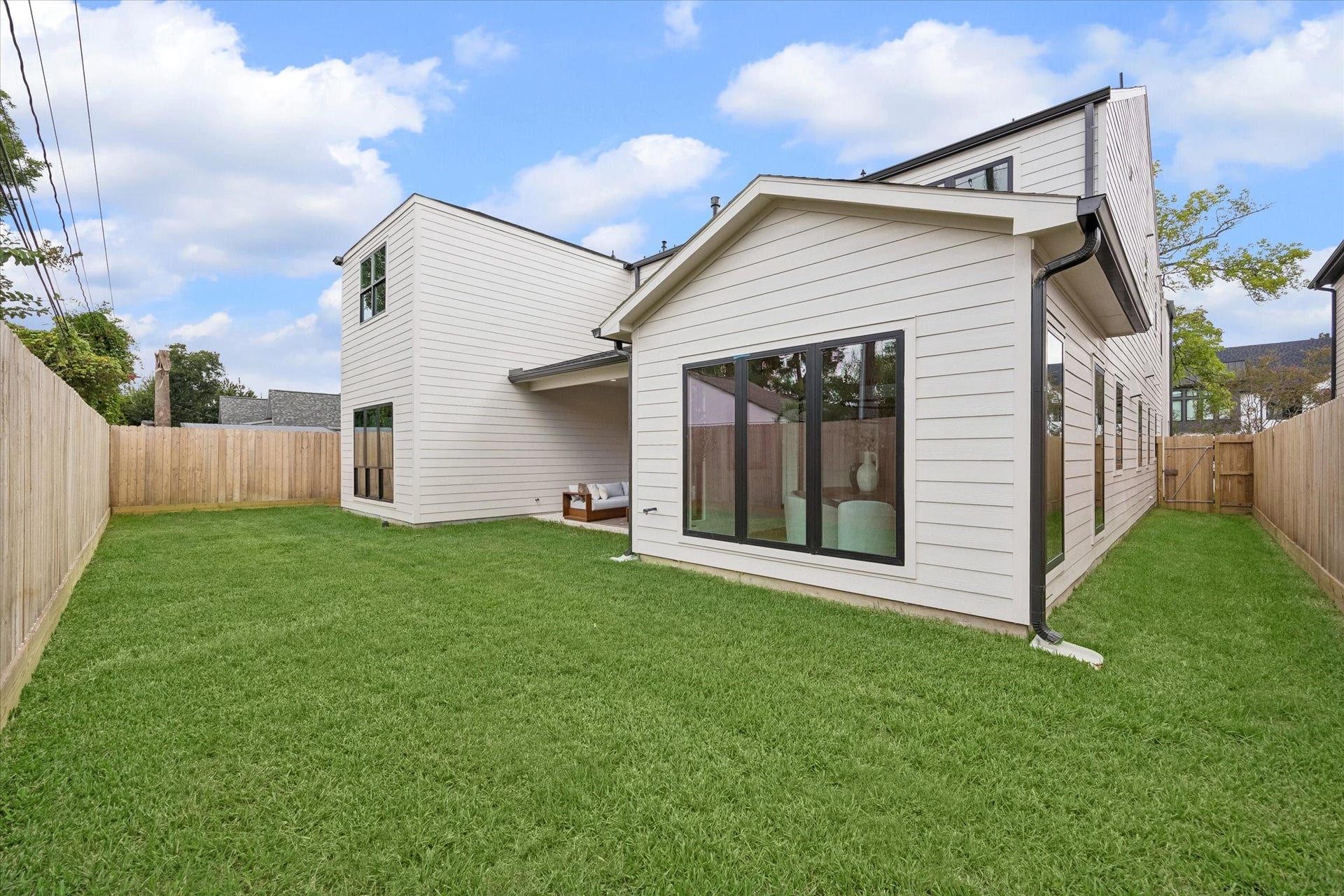 1514 Gardenia Drive, Houston, TX 77018