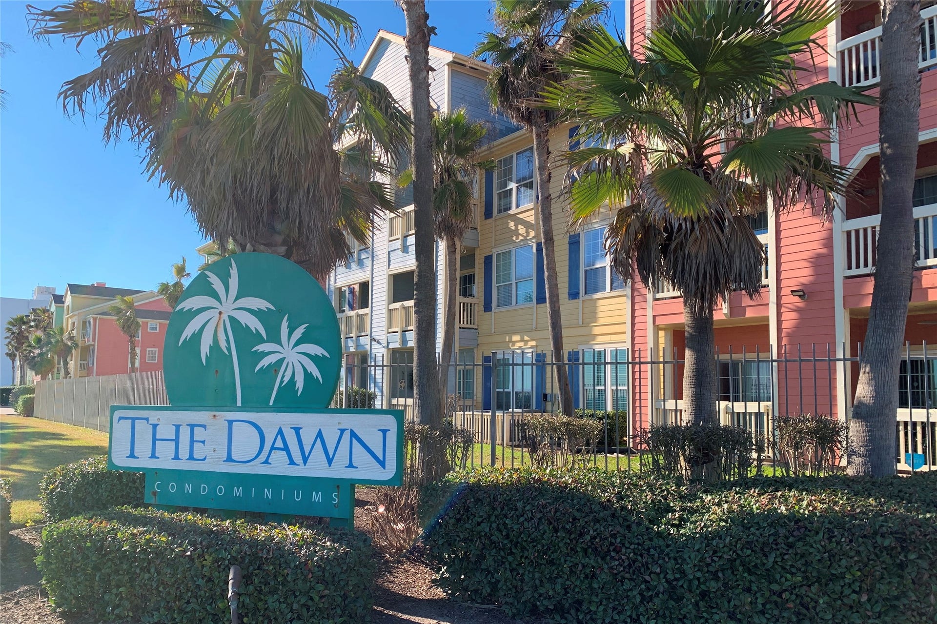 7000 Seawall Boulevard, #721, Galveston, TX 77551 Welcome to Dawn Condominiums!