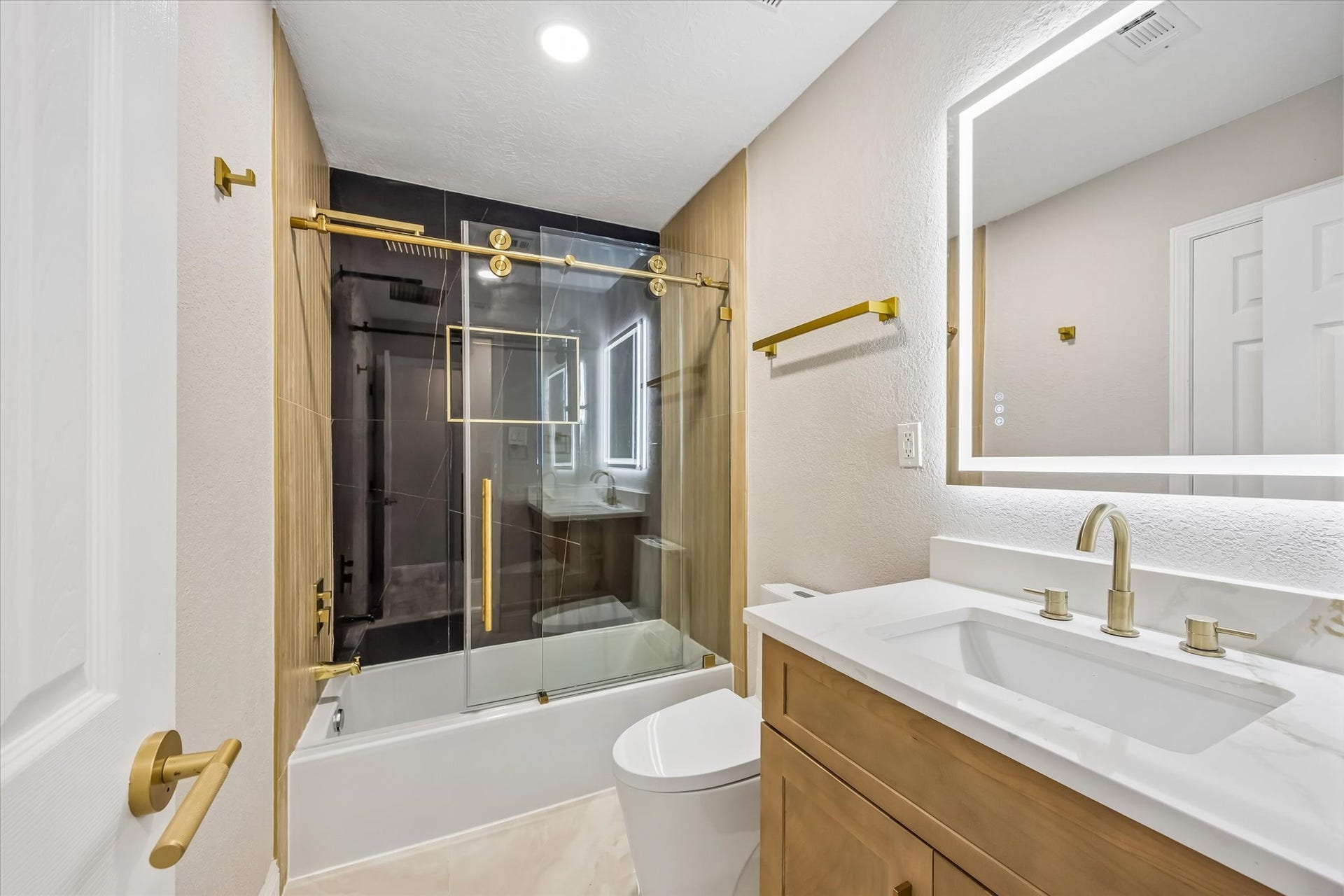 11027 Sagehill Drive, Houston, TX 77089 11027 Sagehill Drive, Houston, TX 77089