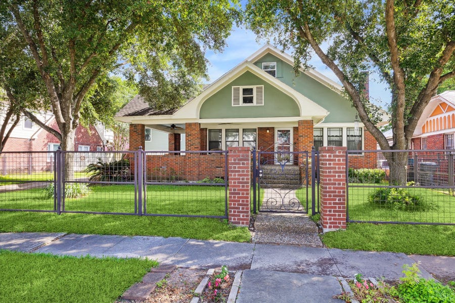 Property photo for 2302 Wentworth Street, Houston, TX